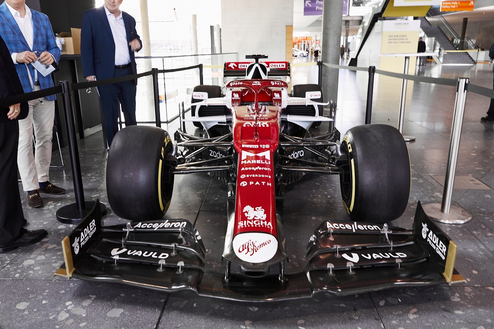 ORLEN Formel 1-Wagen auf der Uniti Expo 2022